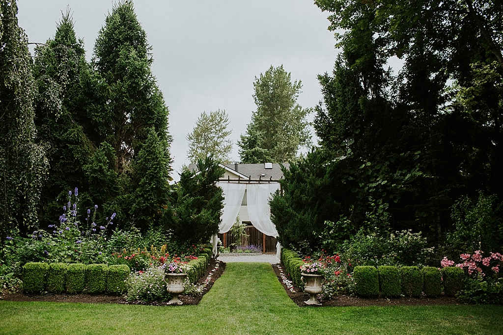 Garden wedding in Seattle Washington