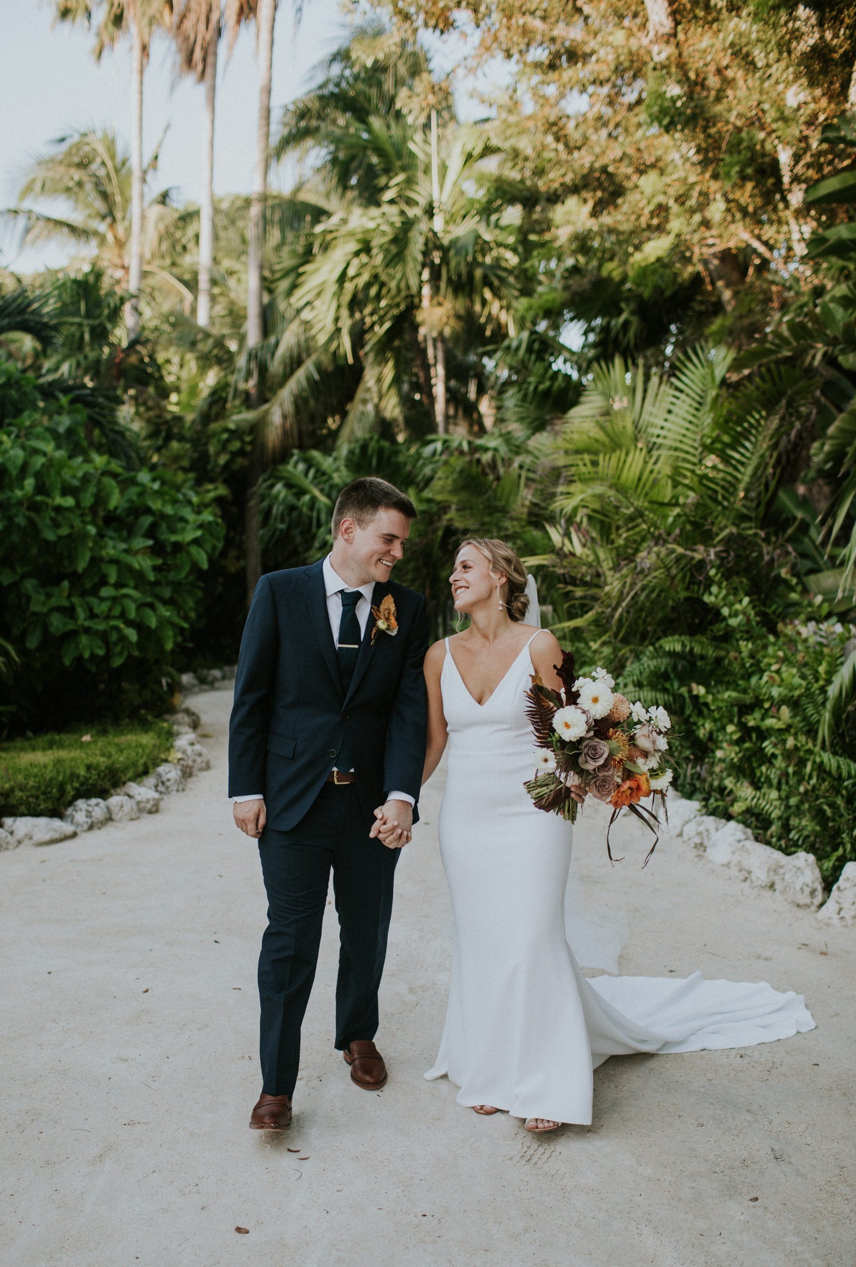 tropical fall elopement in the florida keys
